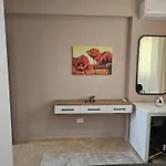 Marina Luxe *