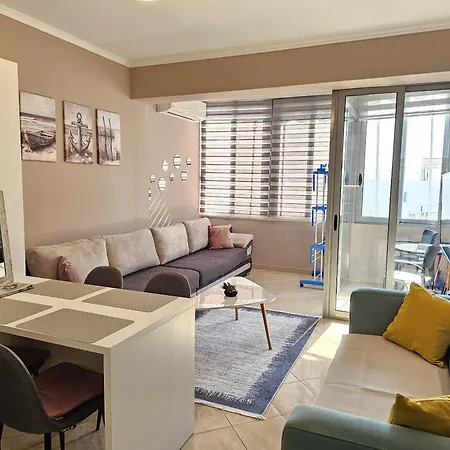 Marina Luxe Apartment *