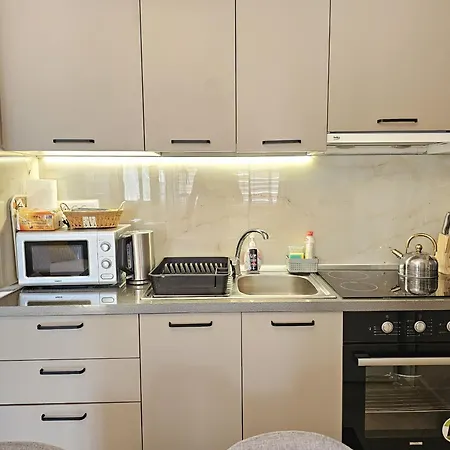 Marina Luxe Apartment